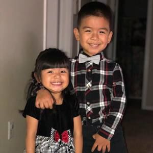 Meet your Posher, Adela